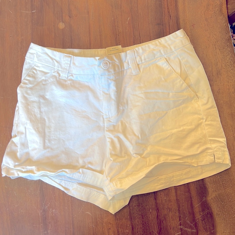 Magellan Outdoors Womens XS white. NWOT. Smoke free home.
